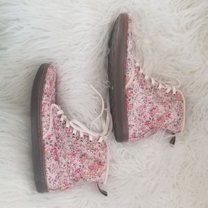 Dr. Marten's Shoreditch Floral Boots